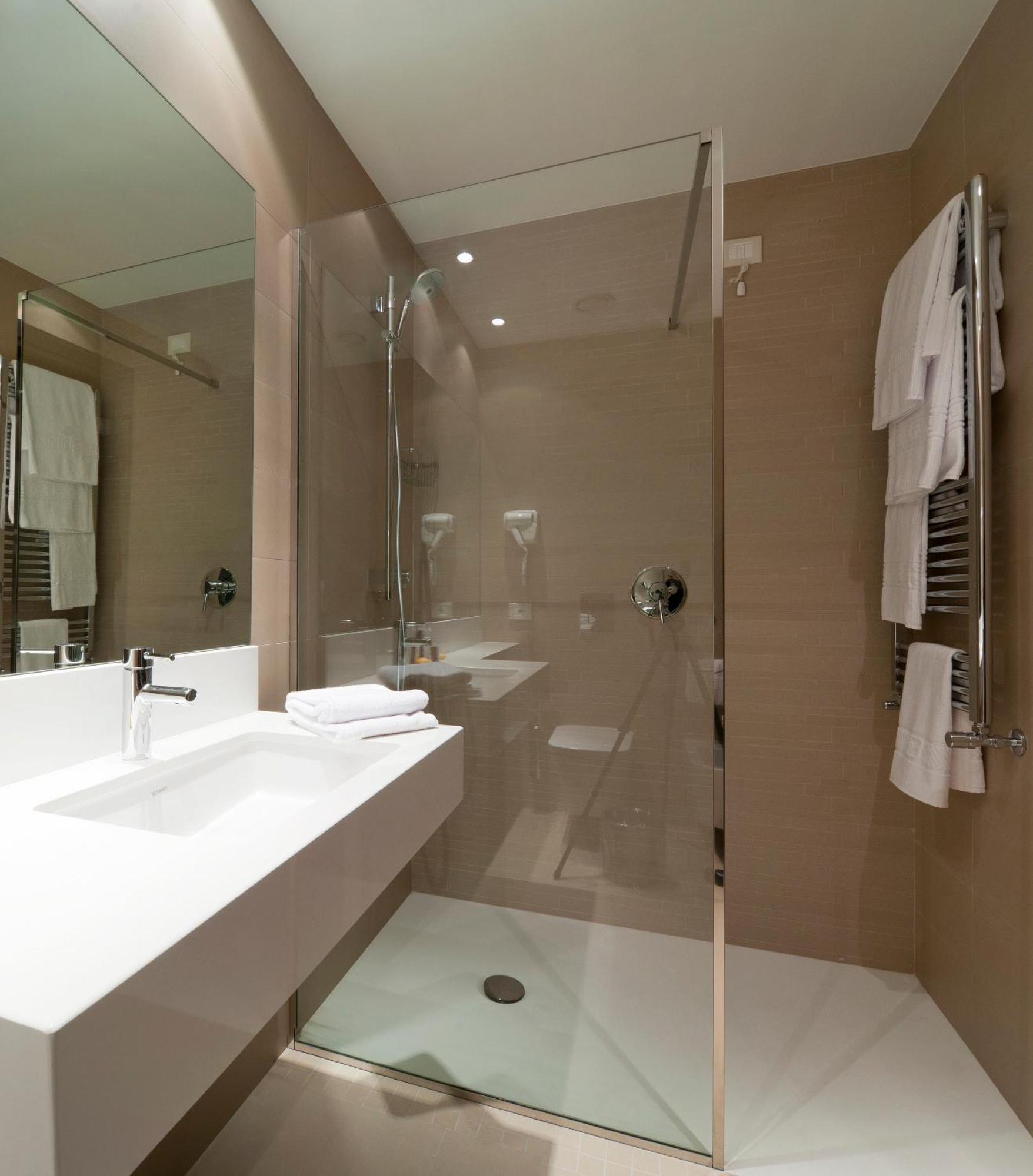 Double Room,1216150246:JPEG