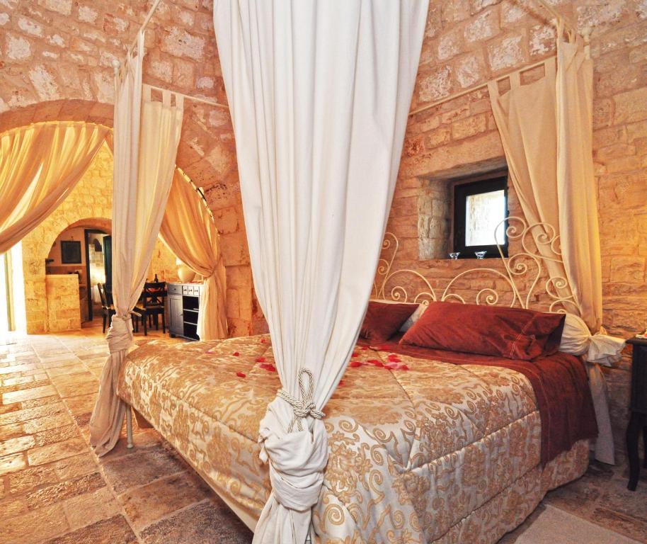 Superior Trullo (2 Adults)