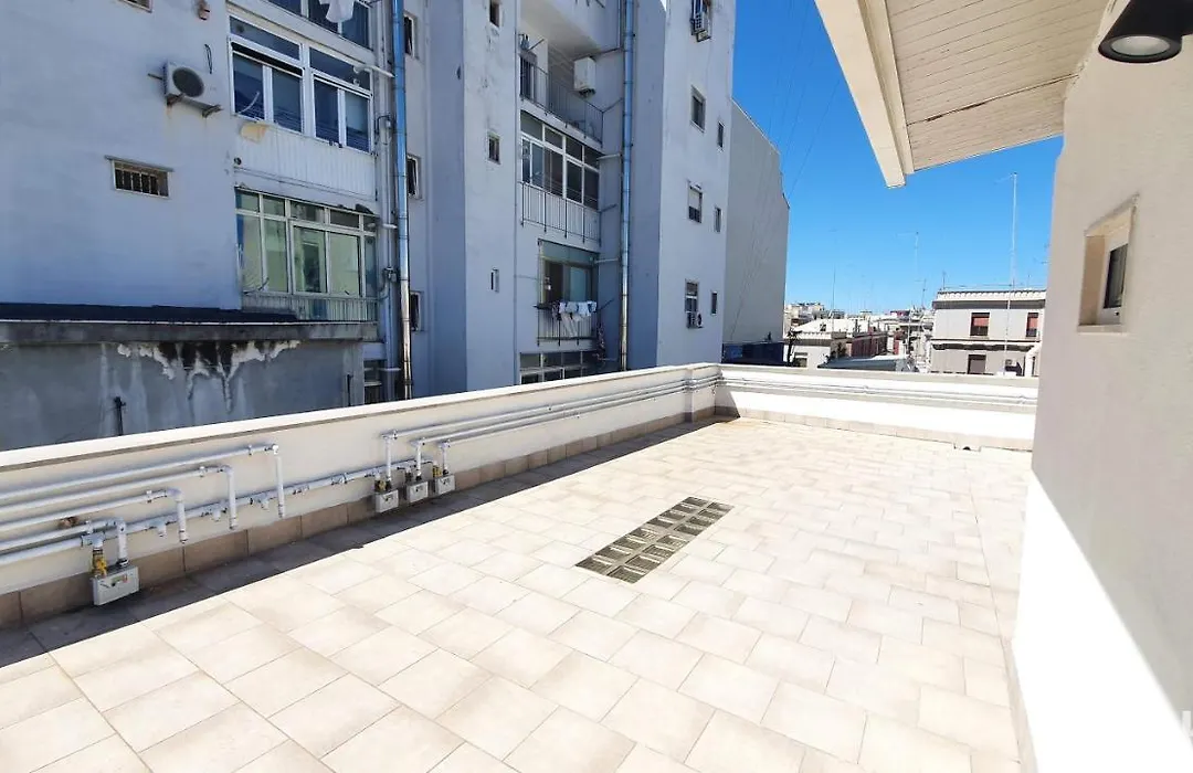 La Terrazza Tra I Tetti Studio - Bari Centro-1