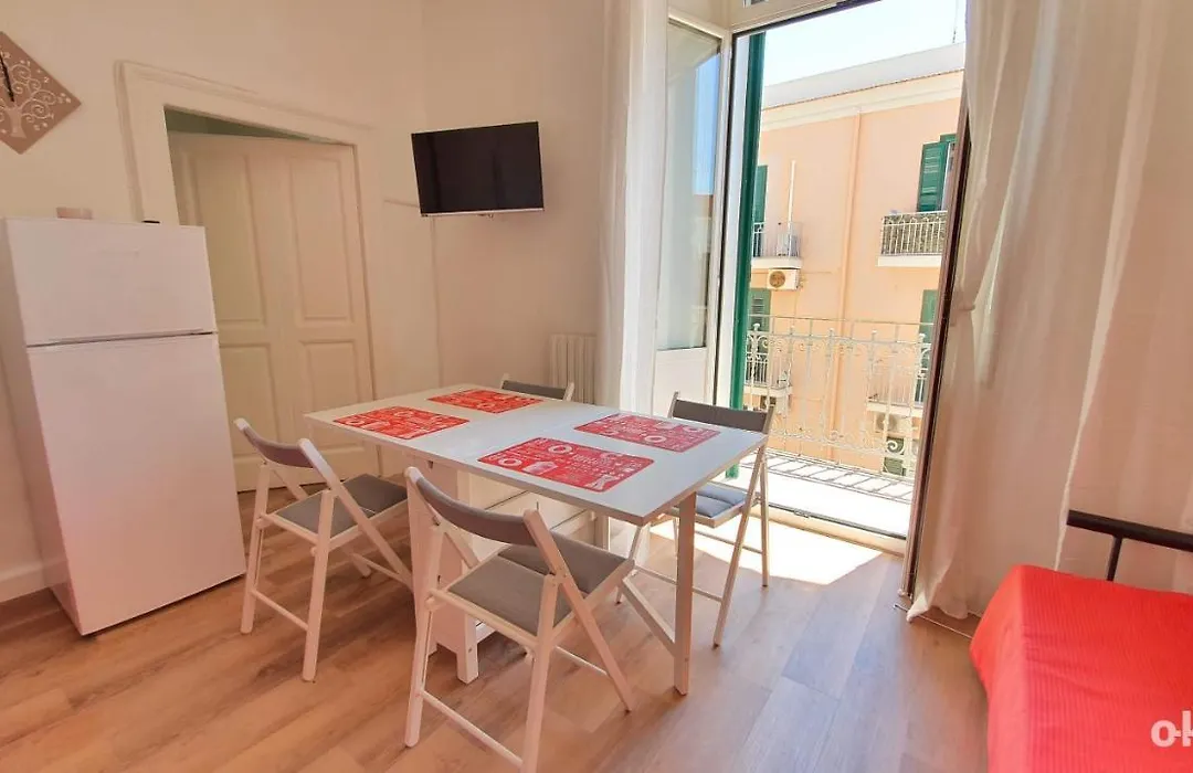 Un Faro Nel Mare - Casa Vacanze Bari-1