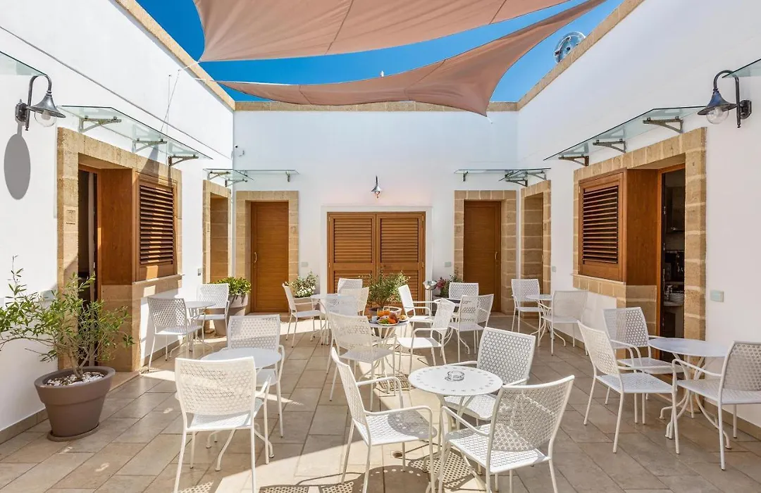 Lido Marini Rooms-1