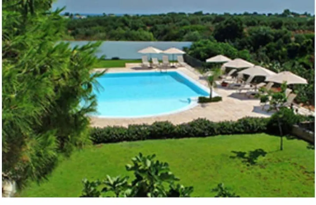 Room In Bb - Stunning Quadruple Room In Ancient Masseria Near The Sea In A Quiet Olive Trees-1