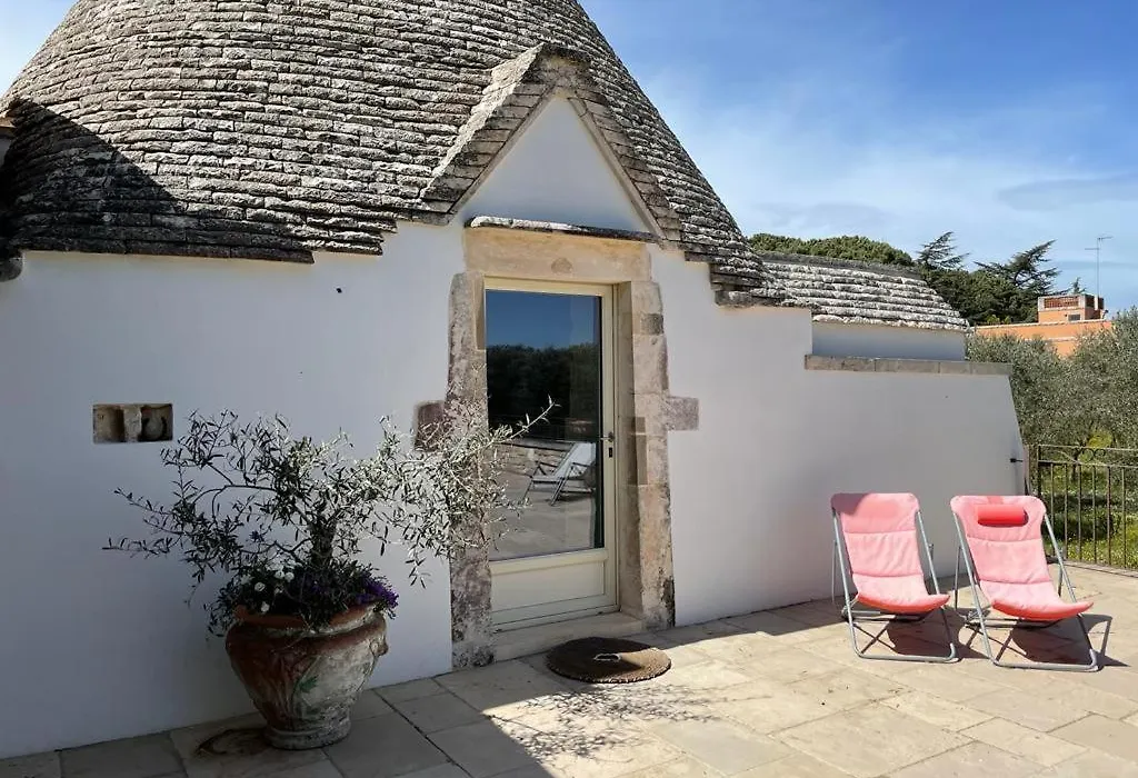Trulli Apulia- Valle D'Itria--1