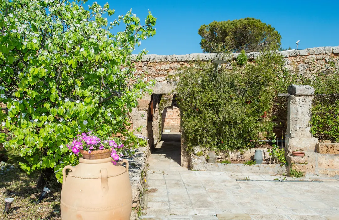 Relais Masseria Casina Dei Cari-1