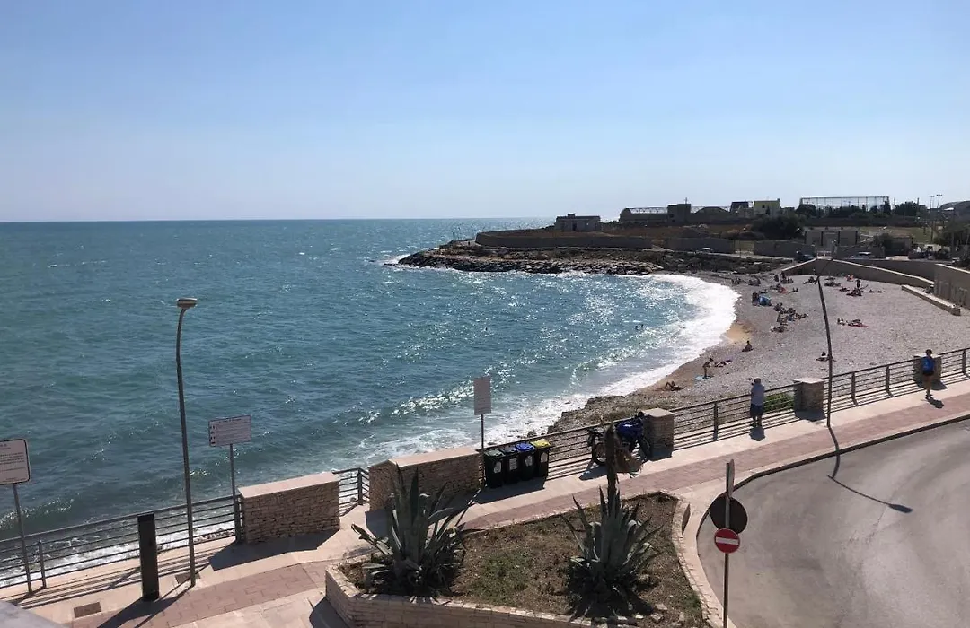 Loft sul mare-1