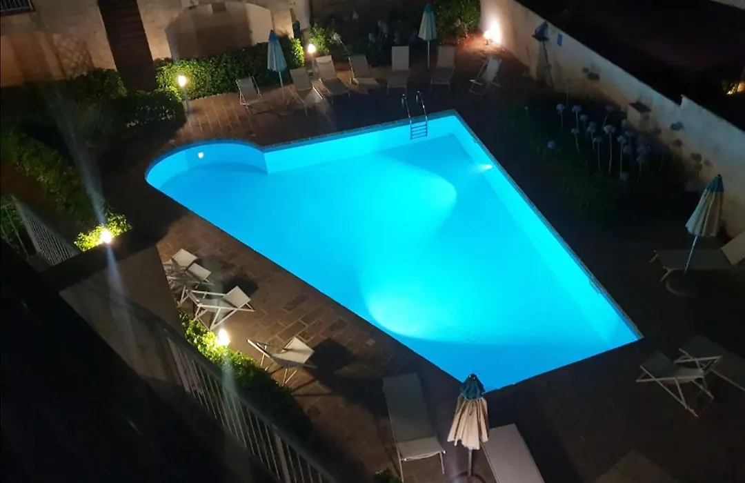 Lucrezia Apartments Con Piscina Nel Cuore Del Salento-1