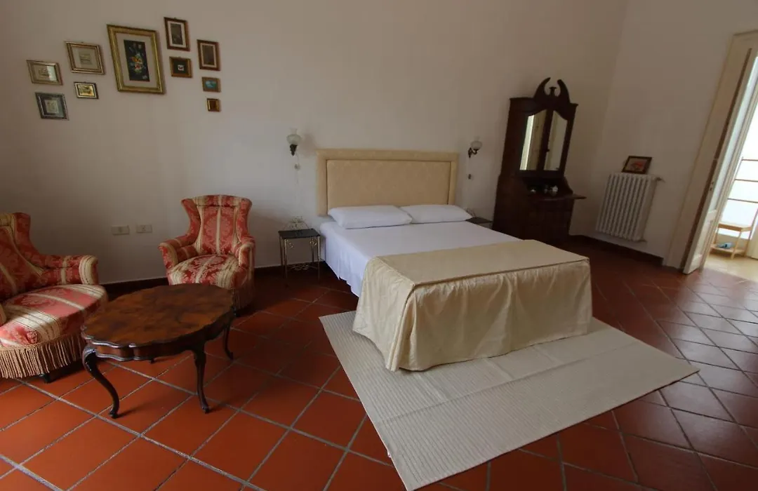 Diaz31 B&B-1