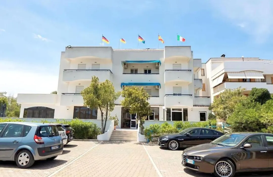 Hotel Cristalda-1