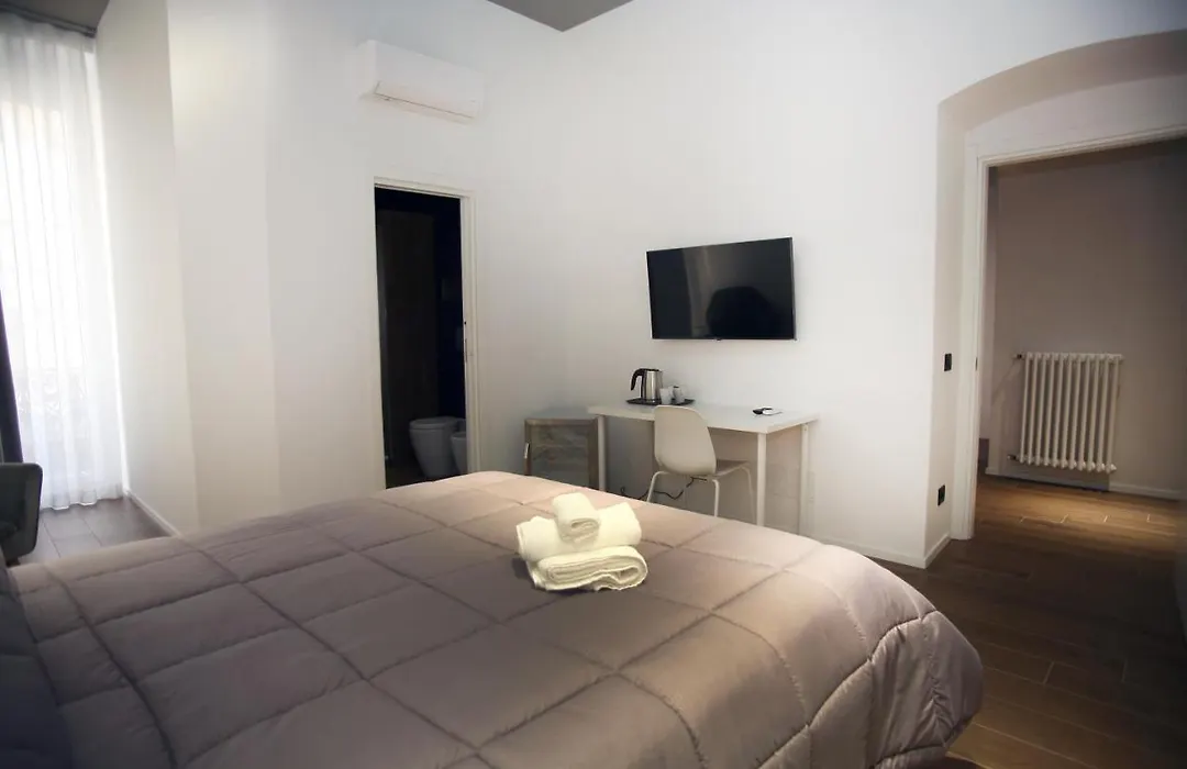 Business Home Via Isonzo B&B-1