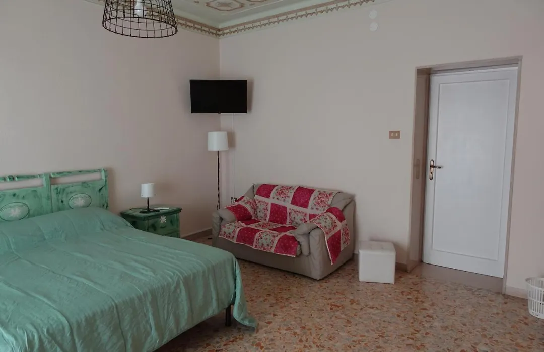 Imperial Room-1