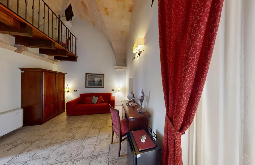 Relais Reggia Domizia-1
