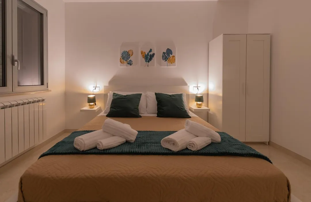 Smilax - Hydruntum Holiday Rooms-1
