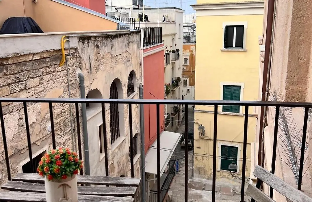 Macario Apartment In The Old Town-1