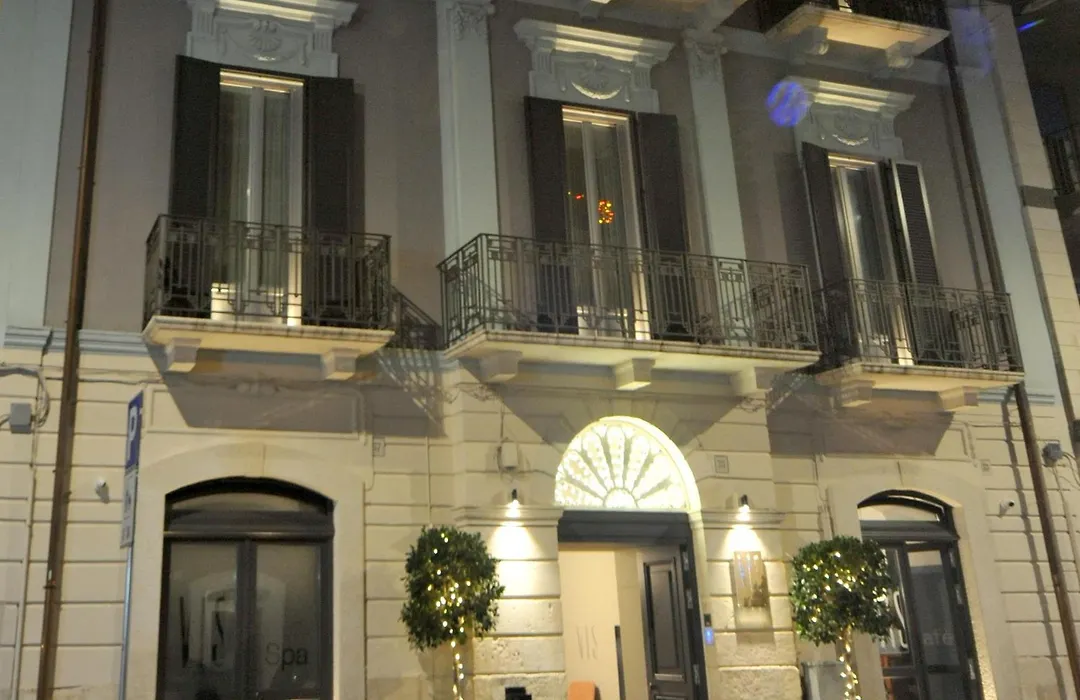 Vis Urban Suites & Spa - Boutique Hotel-1