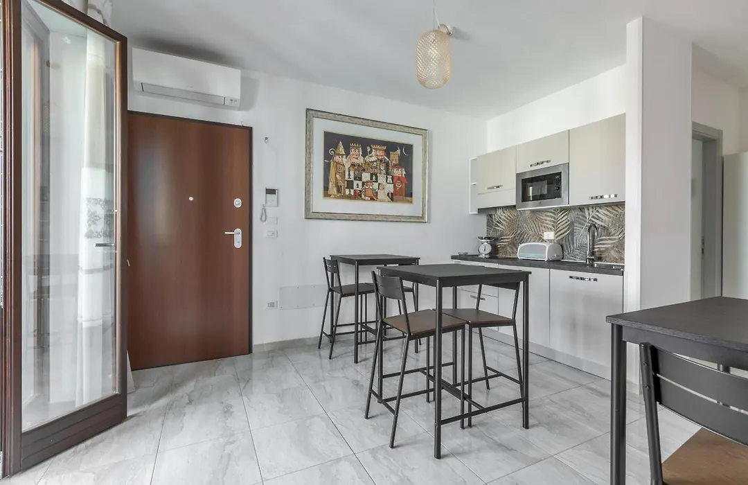 Appia Rooms-1