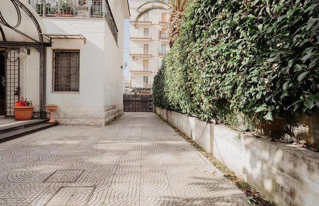 Villa Luigi XVI-1