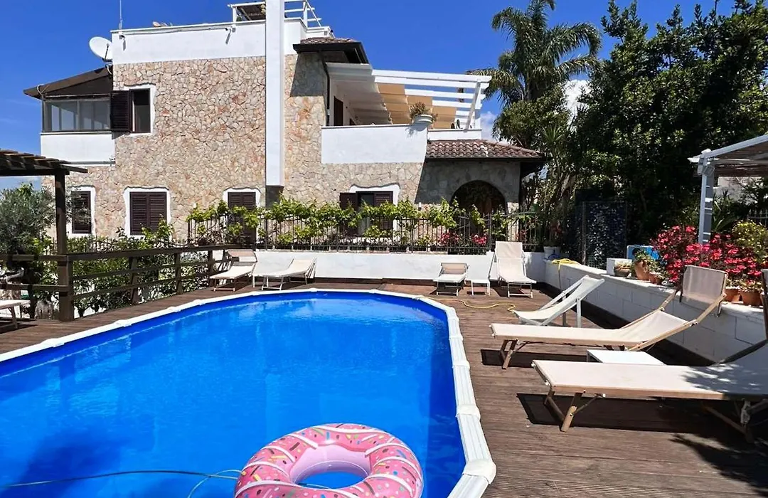 Villa Casa Vacanze Fiore-1