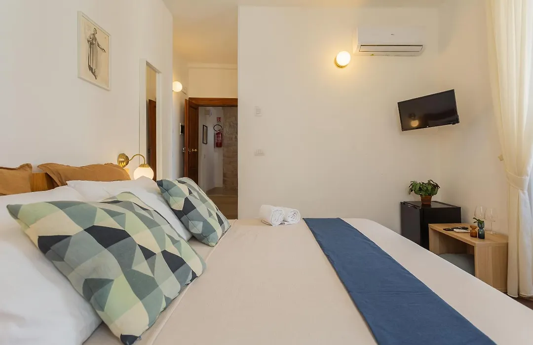 Santalo B&B-1