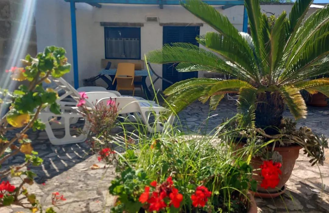 Breezes B&B-1
