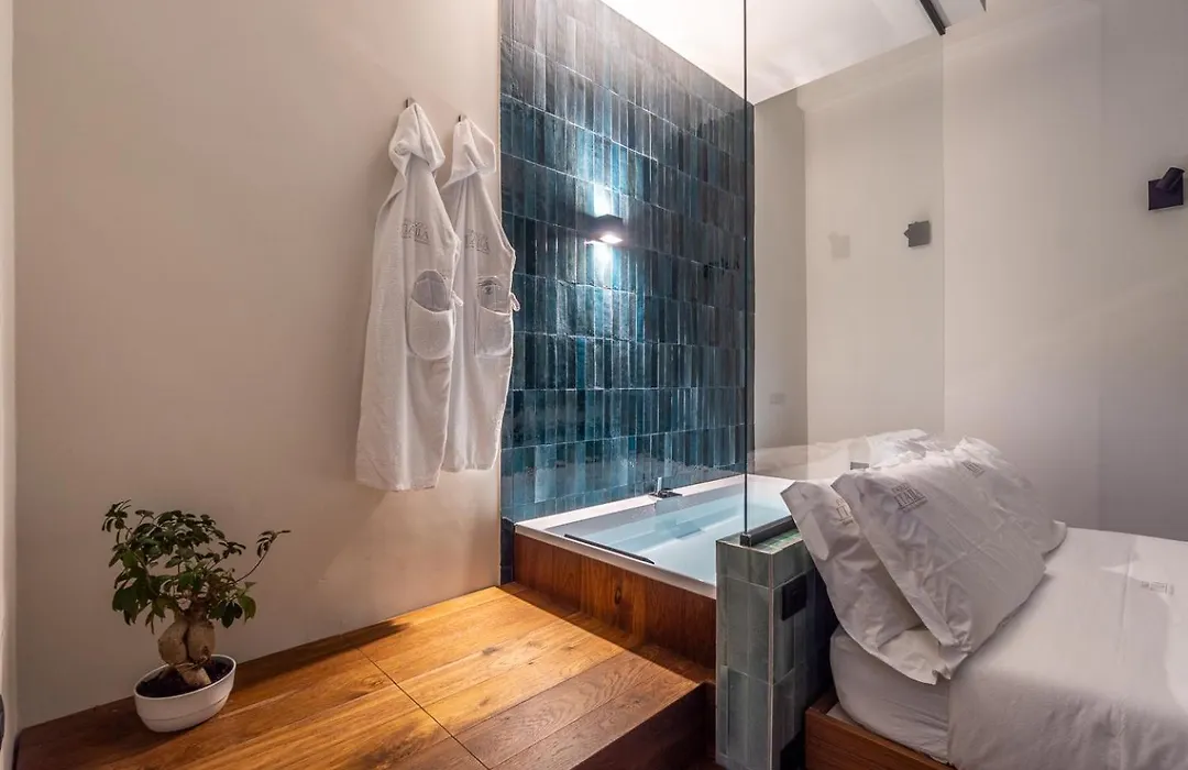 Palazzo Italia Suites-1