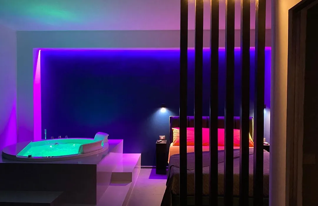 Palms Suite-1
