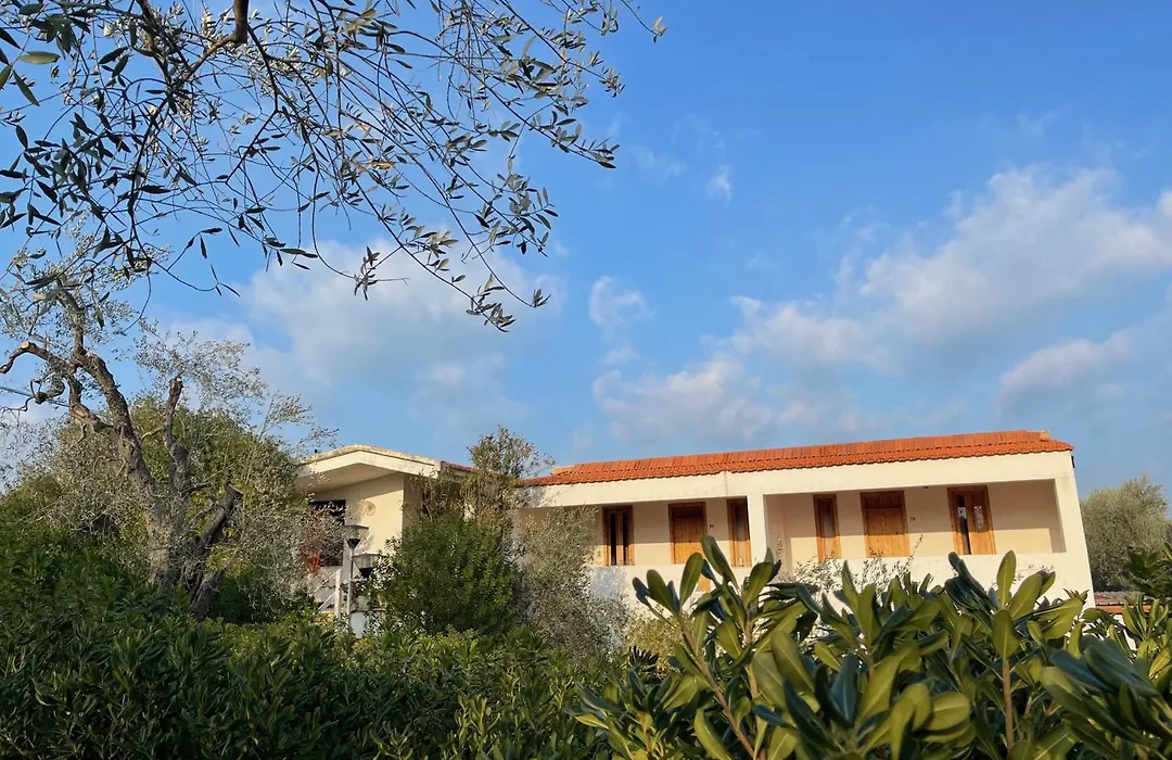 Residence Baia Del Gallo-1