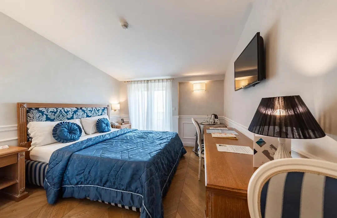 Tesoretto Hotel-1