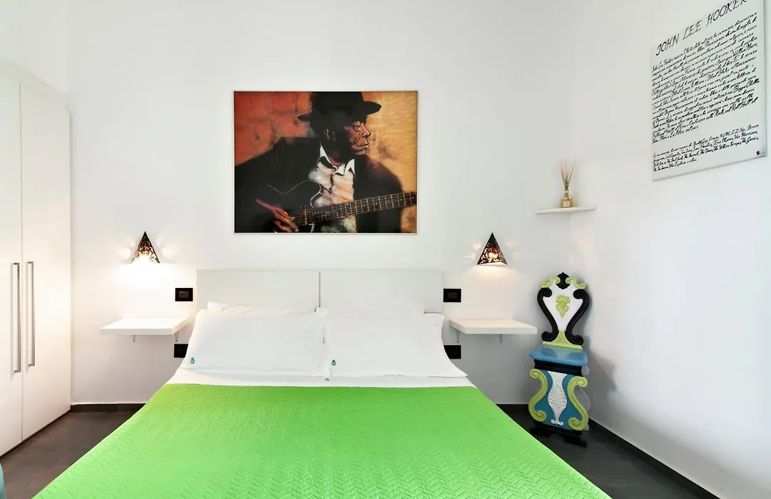 Bed & Blues-1