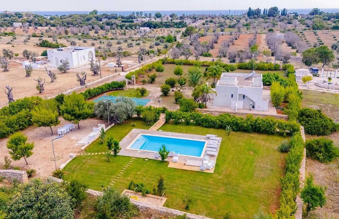 Villa Ciullo con Piscina Privata a Pescoluse by HDSalento-1