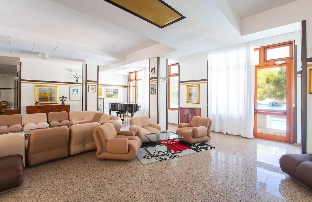 Hotel Mediterraneo-1