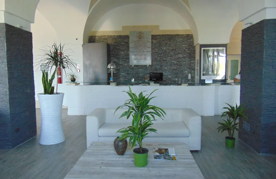 Oasis Park Hotel-1