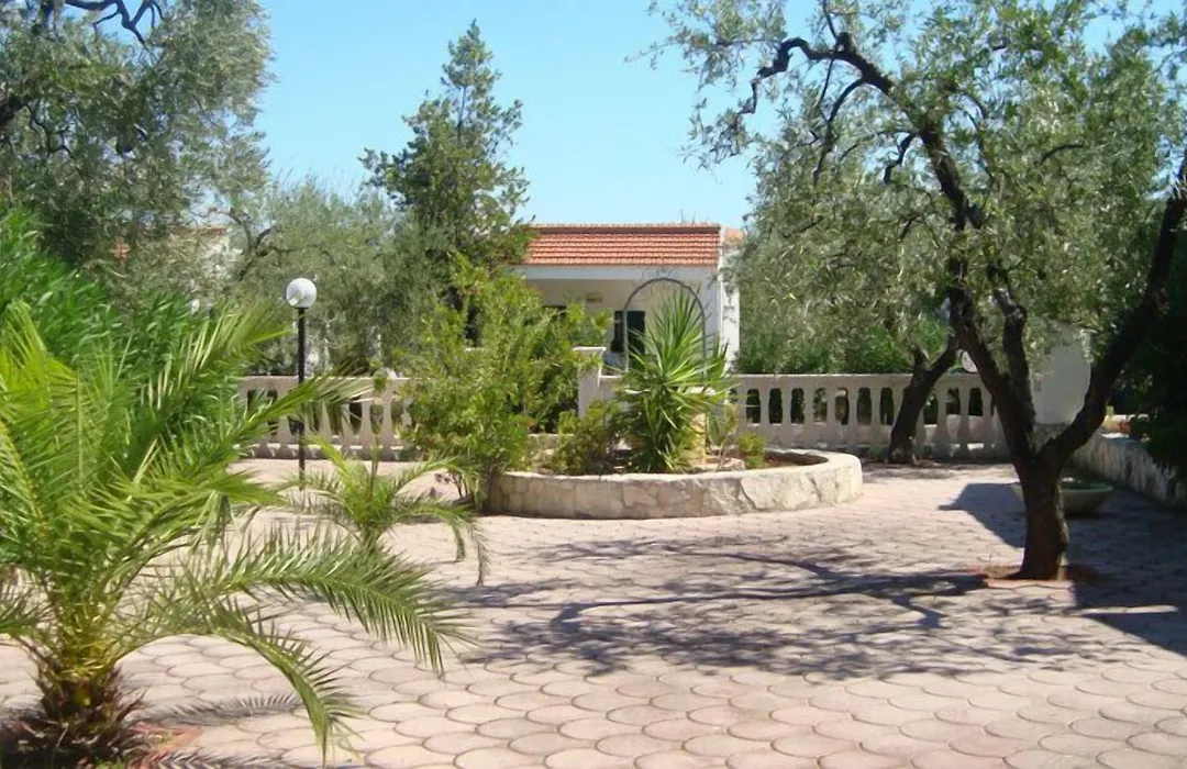 Villaggio Piano Grande-1