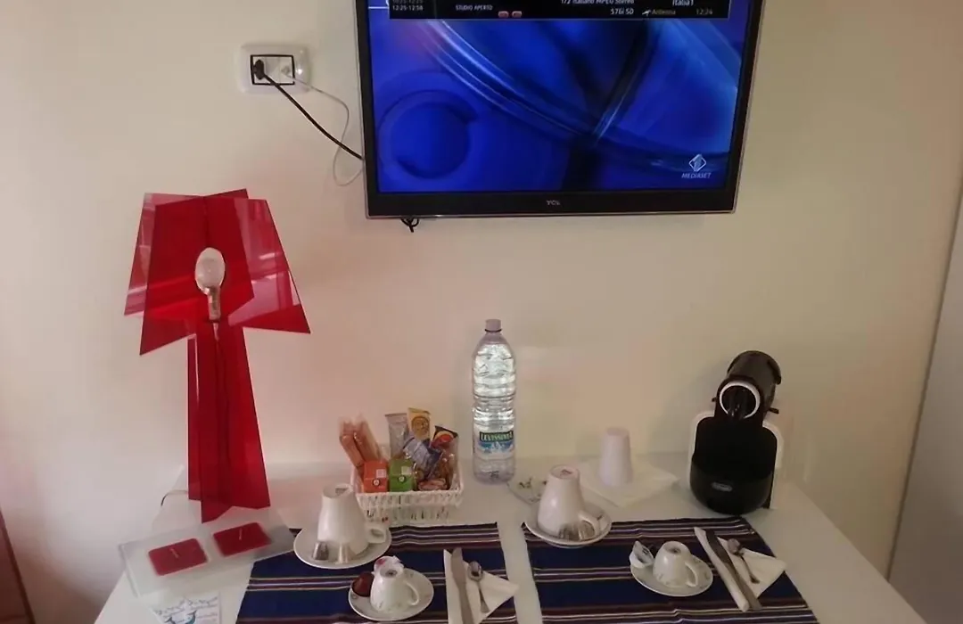 Clorinda'S Rooms-1