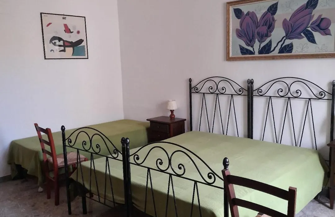 Affittacamere Room&Breakfast Antonuccio-1