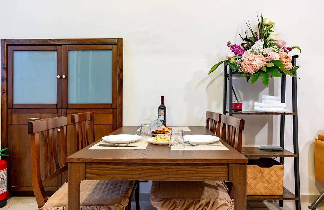 Historic Bari For Three - Df Room Borgo Antico-1