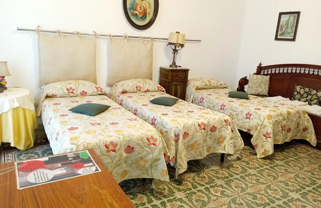 Guesthouse City Center-1