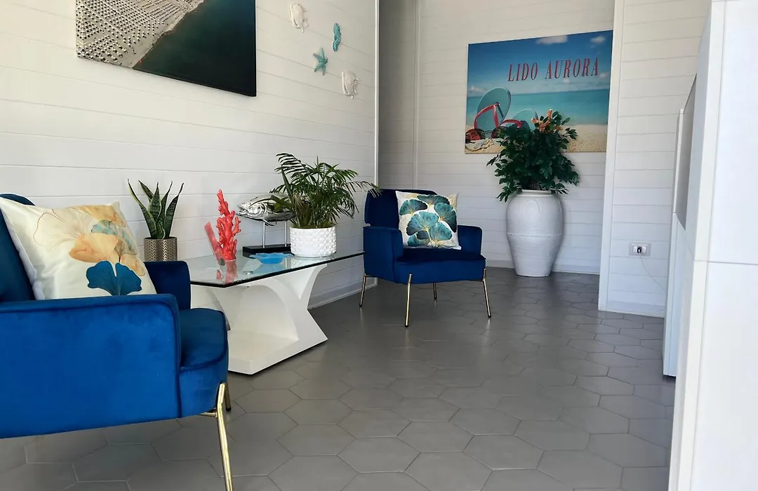 Aurora Beach & Suite-1