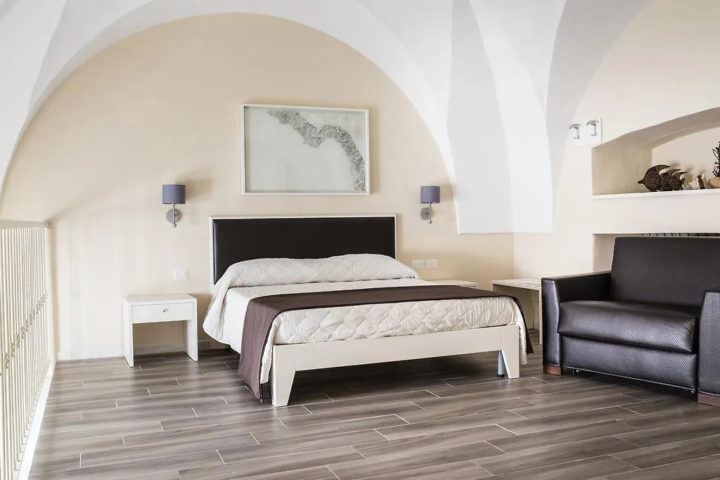 Faro Bianco Gallipoli - Suites & Apartments-1