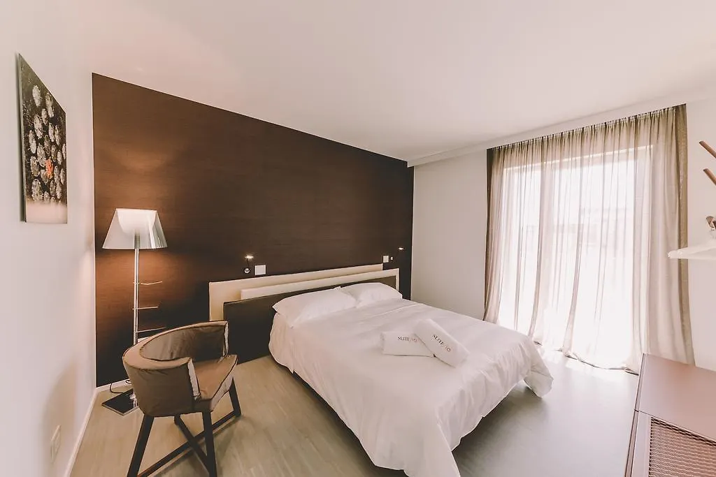 Suite 10 Home Design & Spa-1
