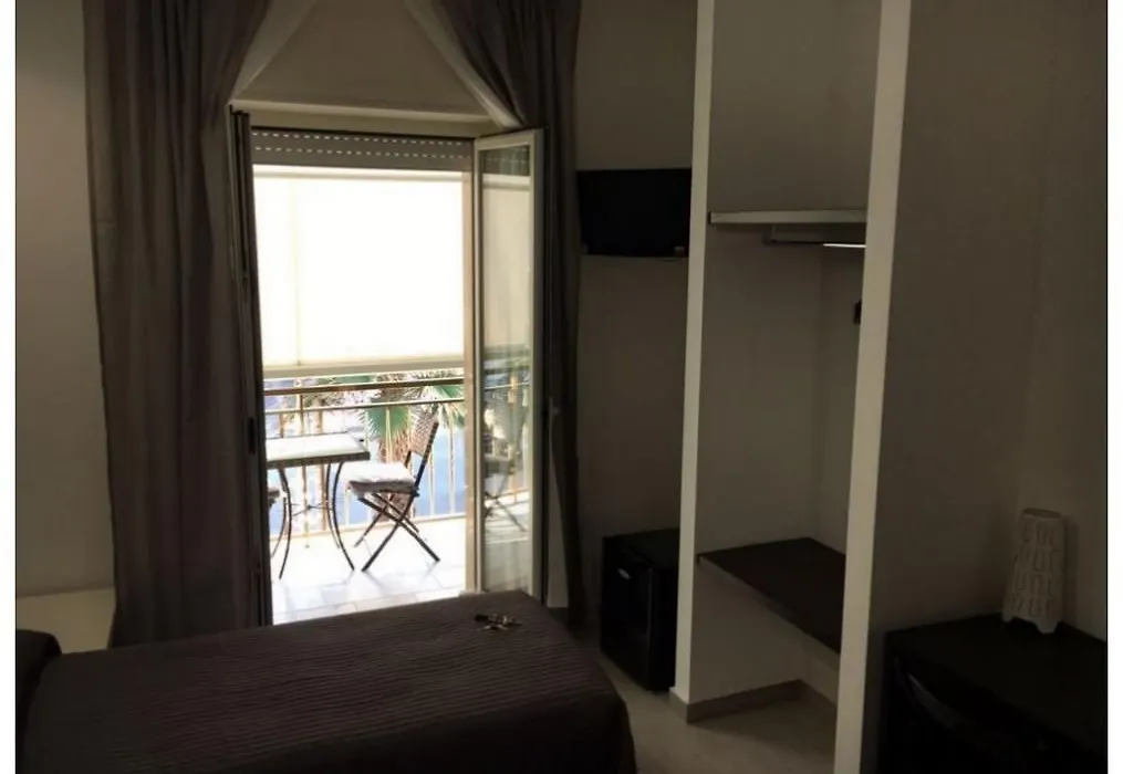 Rooms La Perla Del Mare-1