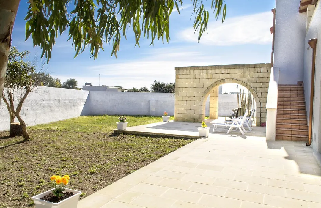 Villa Cisterna - Direzione Salento-1