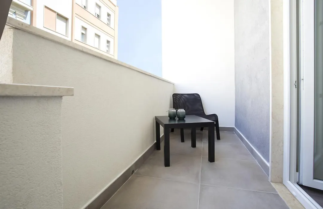 Minimal Rooms-1
