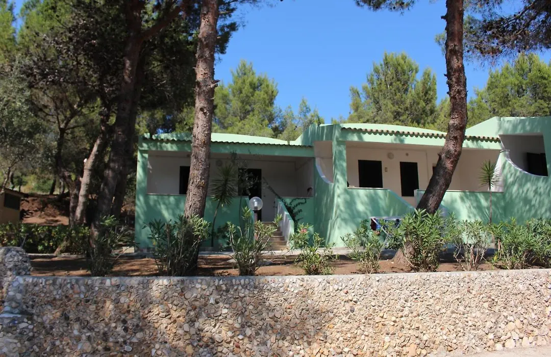 Villaggio Baia Della Tufara-1
