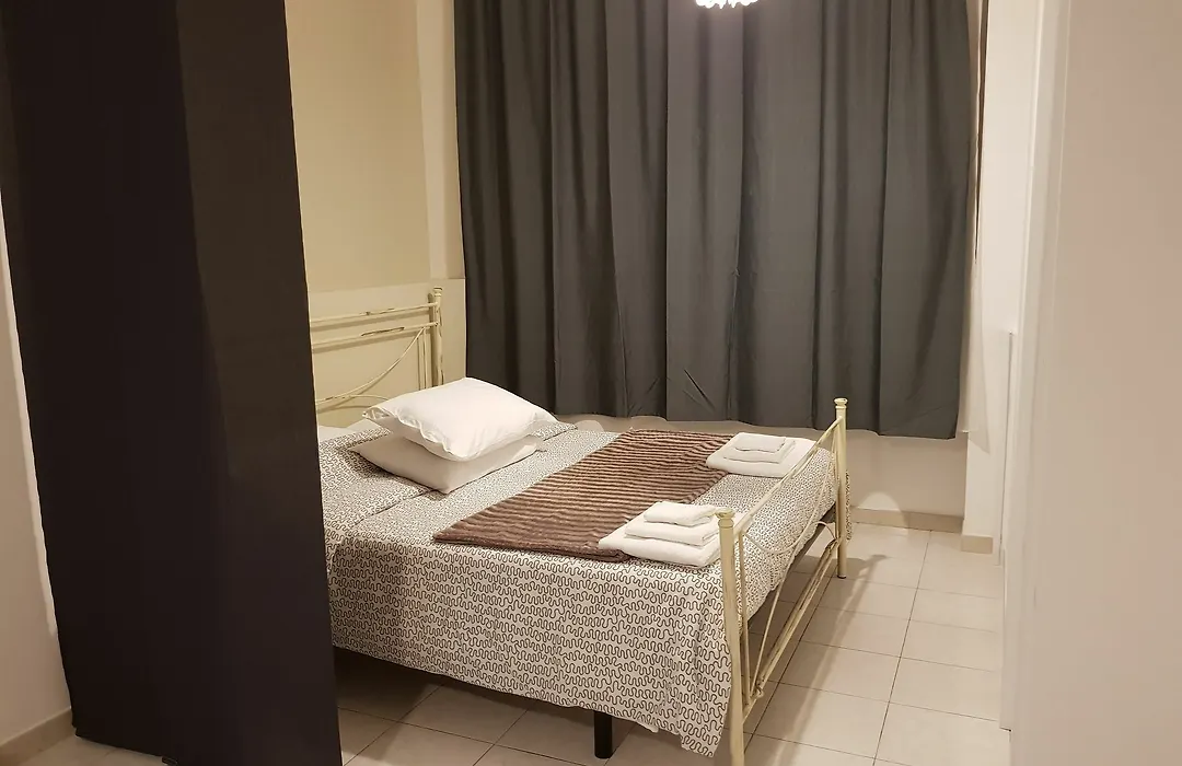 Happy Apartment Lecce-1