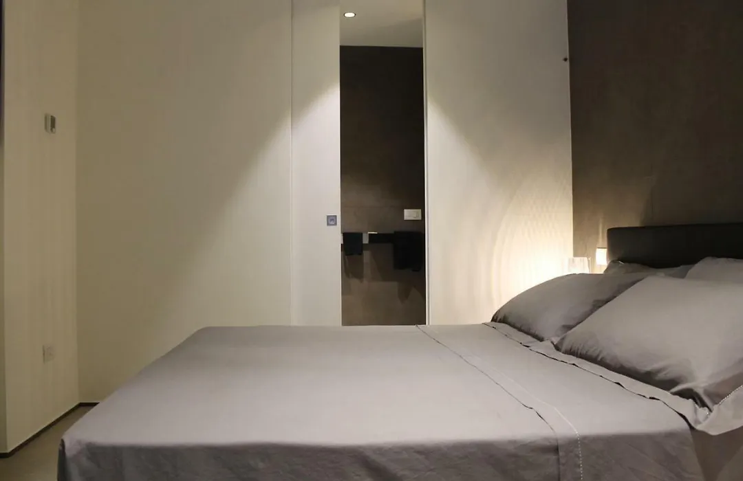Golden Suites 50-1