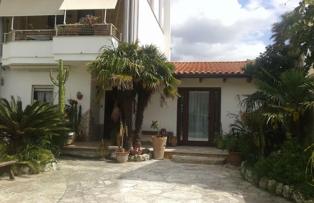 B&B Tra I Mari Del Salento-1