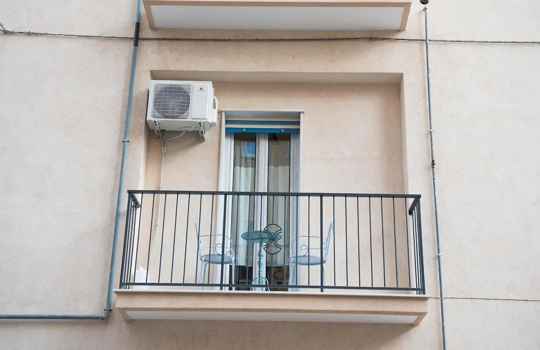 Dimora Cappuccini Guest House-1