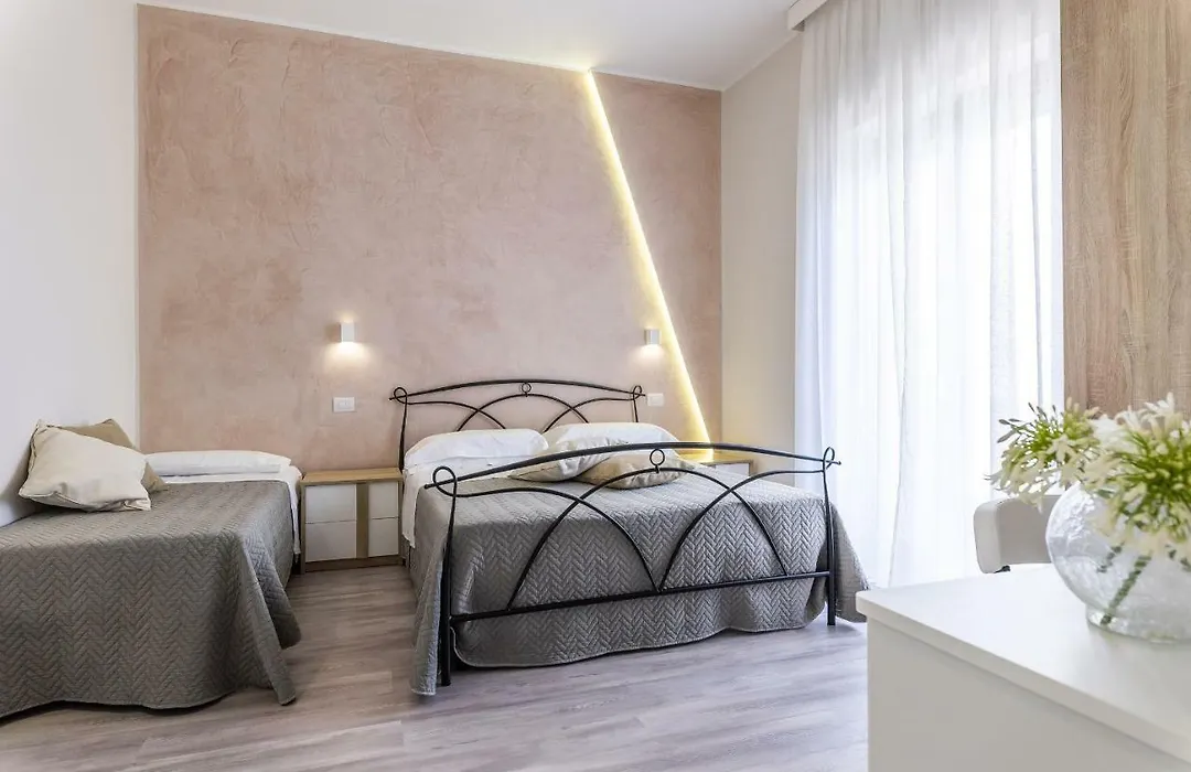 Viamonti Hotel-1