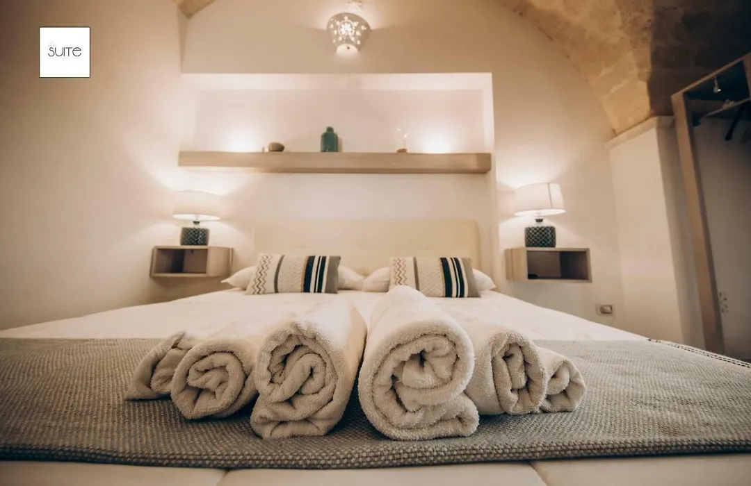 Le Suite Bed-1