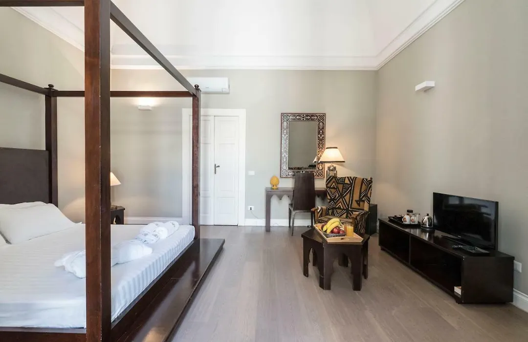 Vittorio'S Luxury Suites-1